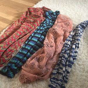 4 Circular Infinity Scarves